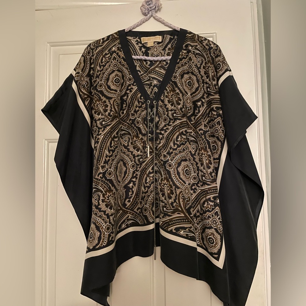 EUC - Michael Kors 100% silk blue paisley top Size S/M